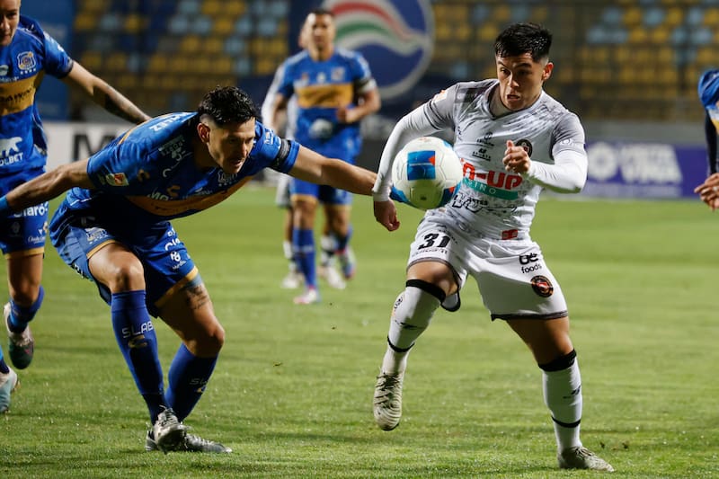 es el jugador que más minutos le ha entregado a Limache. Foto: Agencia Aton.