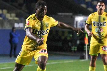 Cruzaron el Atlántico por una oportunidad: Los dos africanos que deslumbran en el fútbol chileno