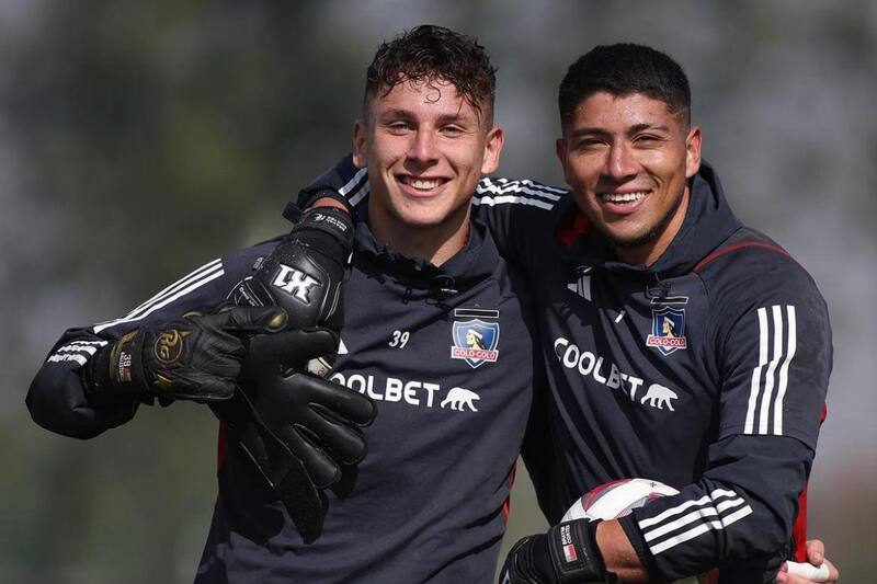 El joven arquero de Colo Colo presiona a los titulares para el segundo semestre.