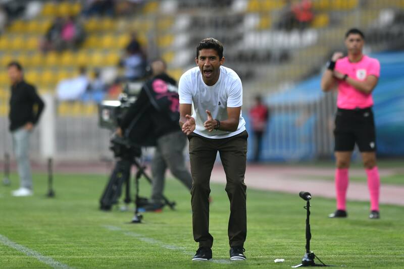 dirigió en 18 partidos a Universidad Católica (Foto: Aton)