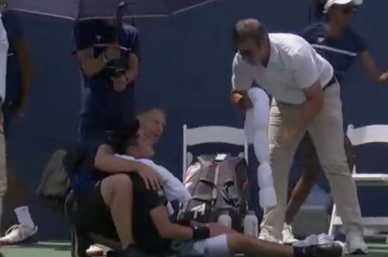 se desmayó en pleno partido del ATP de Washington