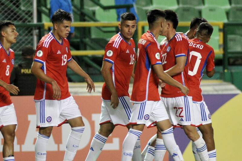 Las grandes figuras de La Roja Sub 20 no lo pasan nada bien.