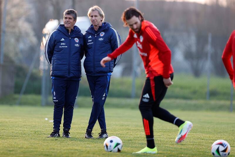 Ricardo Gareca y Ben Brereton en La Roja. Foto: Comunicaciones/FFCh.
