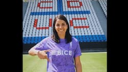 VIDEO | Ya posa en el Claro Arena: así presentó la UC a Natalia Campos