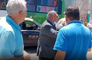 VIDEO | "No hables hue...": Senador Jorge Soria protagonizó fuerte discusión con taxista en calles de Iquique