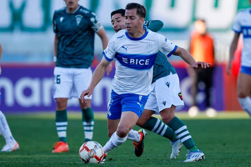 La UC necesita mantener el ritmo competitivo tras ser eliminada de Copa Chile. Foto: Agencia Aton.