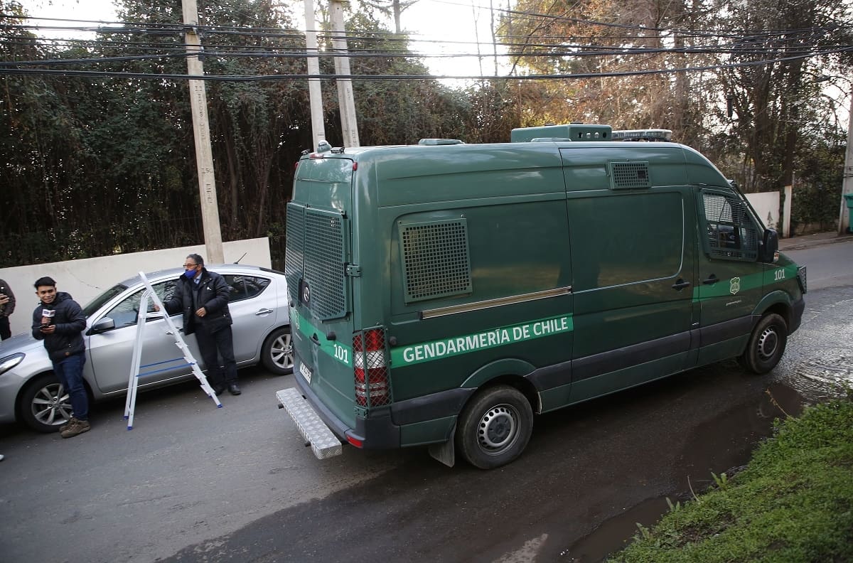 Estuvieron cuatro meses prófugos: pareja que estafó a más de diez familias se entregó a la justicia
