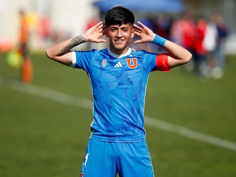 El lateral debutaría ante Huachipato.