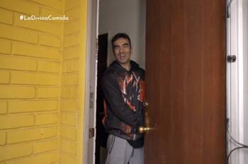 Con colecciones de Lego, trofeos y un gimnasio: Así es la casa de Kike Faúndez, el ganador de "Aquí se baila"