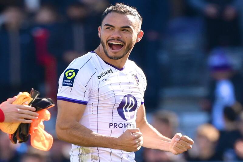 Gabriel Suazo marcó ante Rodez su primer gol con la camiseta del Tolouse.