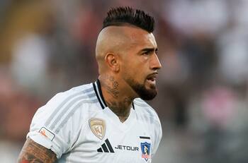 Esto hizo Arturo Vidal el día en que se debía jugar el Superclásico ante U. de Chile