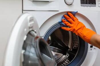 Truco definitivo para limpiar la lavadora: quedará con buen aroma y sin residuos