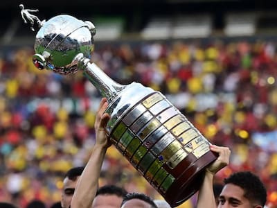 De los mejores del continente: Conmebol destaca a futbolista chileno por rendimiento en Copa Libertadores