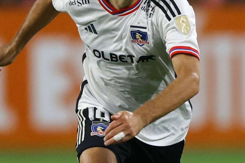 En Colo Colo buscan un lateral derecho para reforzar el equipo en la próxima ventana de pases. (Foto: Agencia Aton)