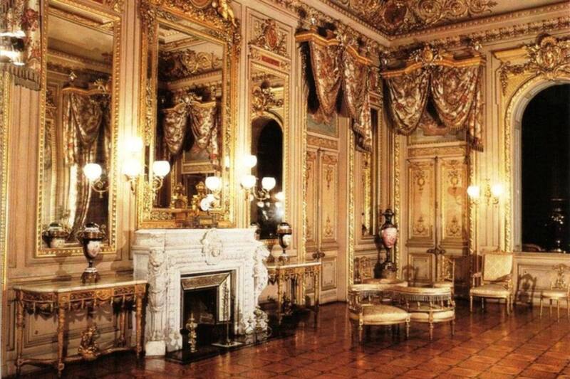 Este es el conocido salón dorado.