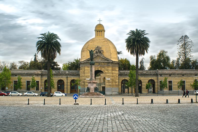 Si no sabes dónde está la tumba de tu familiar, revisa cómo averiguarlo.