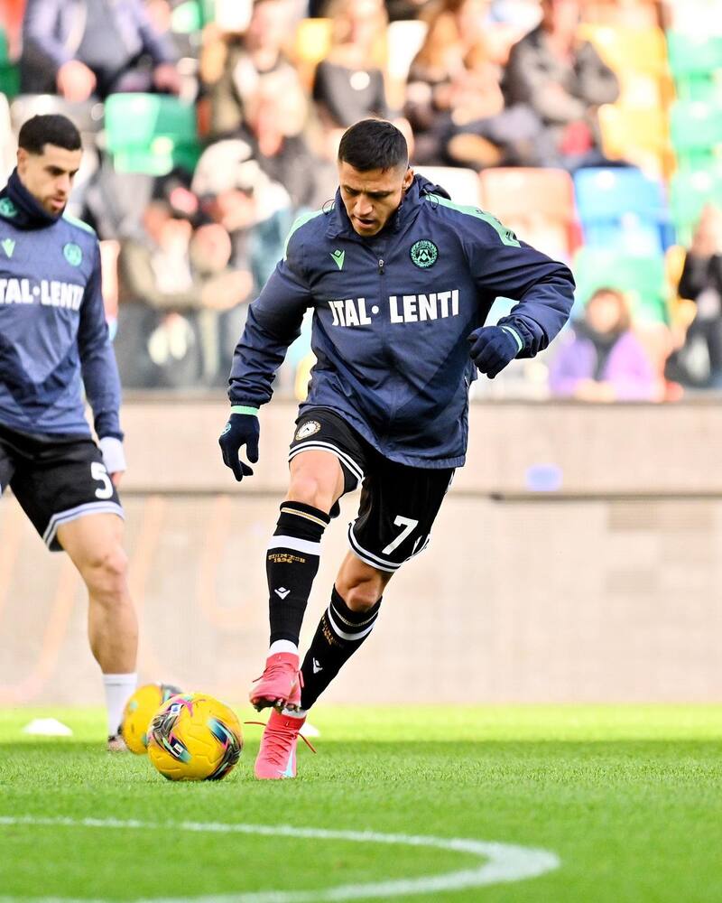 El tocopillano no la pasa bien en el Udinese y fue blanco de críticas tras la derrota contra Hellas Verona. Foto: Facebook Udinese.