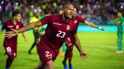 Venezuela "le dio una mano" a Chile y goleó a Bolivia con un triplete de Salomón Rondón
