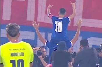 Santino conmueve a los hinchas de la U: el emotivo momento que marcó la despedida de Walter Montillo