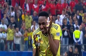 La celebración anticipada de Yerry Mina que le costó caro contra Chile