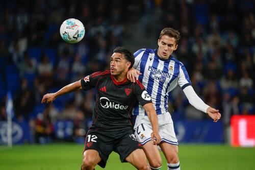 Gabriel Suazo en el partido de Sevilla. Foto: Agencia EFE.