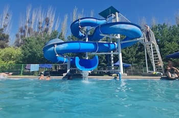 Sin salir de la Región Metropolitana: Este refrescante parque acuático es ideal para capear el calor de este verano