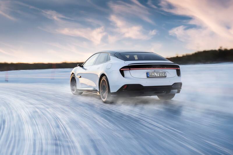 Nieve, frío y hielo, fueron sólo algunas de las condiciones extremas en las que fue probado este nuevo auto eléctrico
