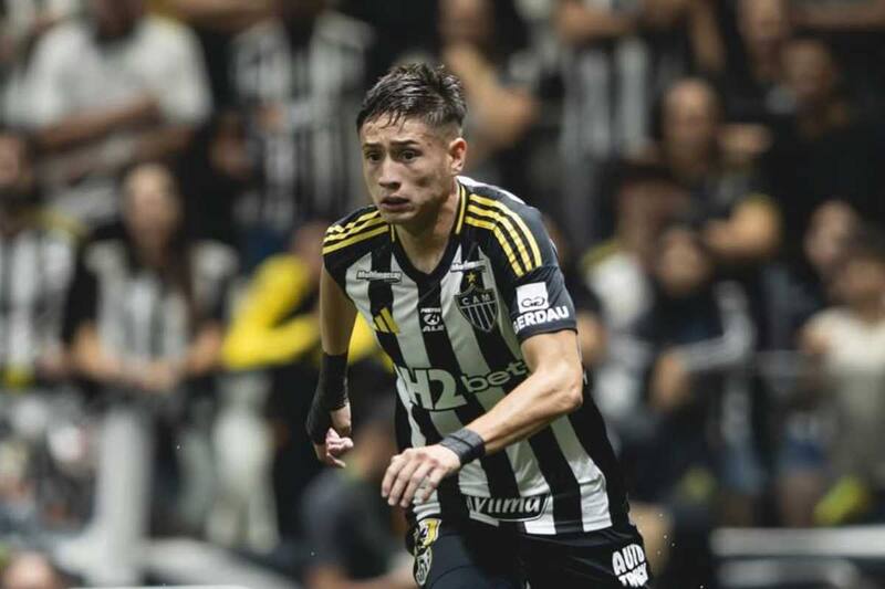 Espera ser titular y convencer a Jorge Sampaoli. Foto: @ivanroman_3