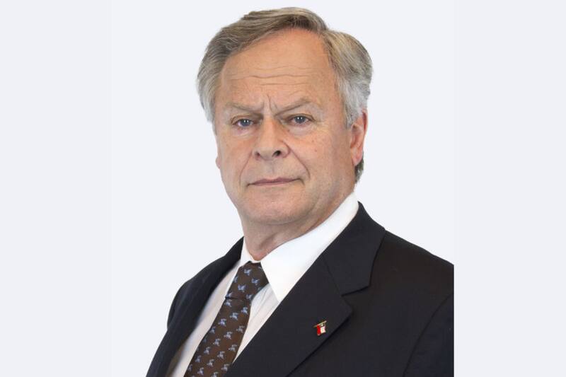 El senador tuvo el mayor gasto en telefonía celular.