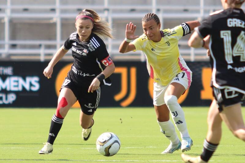 debutó este viernes en la Women´s Cup con una derrota ante la Juventus de Turín. Foto: Prensa Colo Colo.
