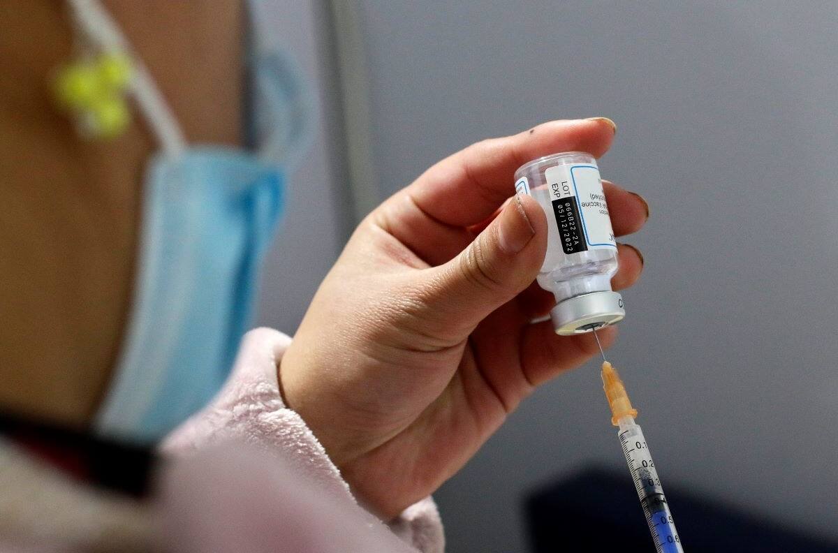 Quinta dosis: ¿Qué dijo el Minsal sobre una eventual nueva vacuna de refuerzo contra el Covid-19?