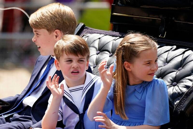 El príncipe Louis, hijo de Guillermo y Kate Middleton, desata el caos en el Palacio de Windsor 60 Merca2.es La princesa Charlotte: un talento en la danza