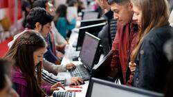 Postergación CAE: ¿Qué requisitos debo cumplir para aplazar el pago?