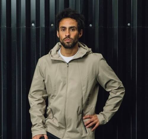 Habría sido hospitalizado en la Clínica de la Universidad Católica / Instagram