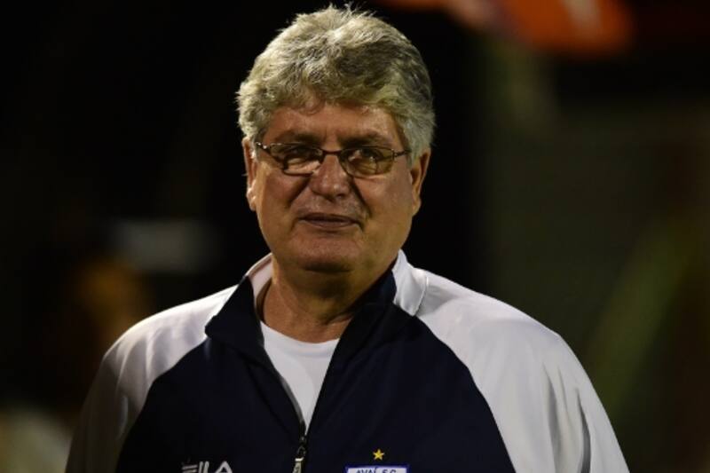 Geninho dirigió a Johnny Herrera en Corinthians