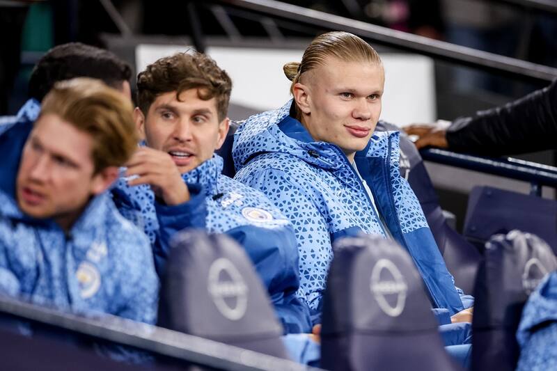 en el banco de suplentes del Manchester City. Foto: EFE
