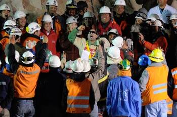 31 de los 33 mineros recibirán millonaria indemnización tras quedar atrapados en mina San José