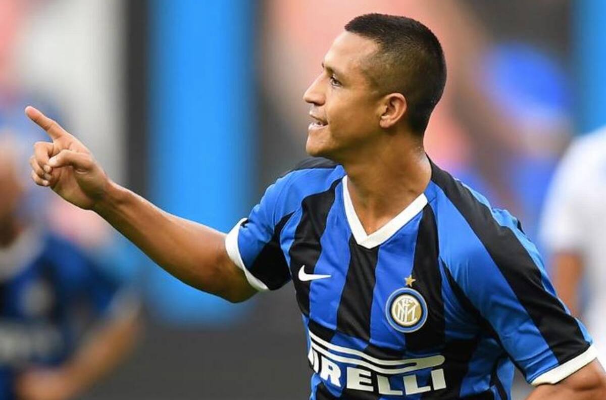 Como Alexis Sánchez: Los futbolistas chilenos que llegaron a las semifinales de la Europa League