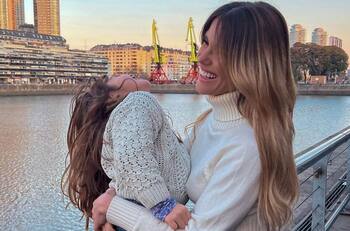 "Te amo hasta la luna y de vuelta": Gala Caldirola le dedica especial mensaje a su hija, Luz Elif