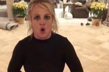 Britney Spears preocupa a sus fans al etiquetar en extraño video a Justin Timberlake