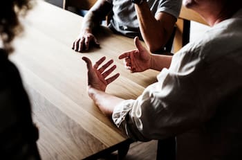 Esta región de Chile busca un nuevo logo: opciones dividen al CORE