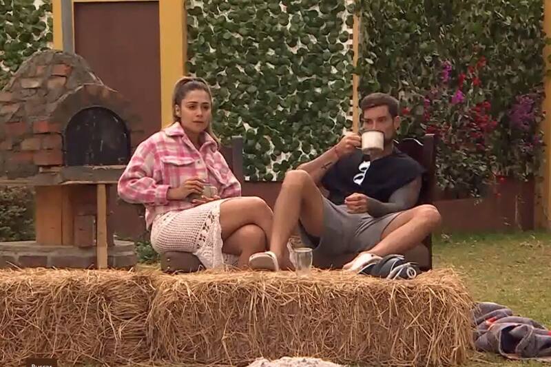 La pareja se quejó de la flojera de sus compañeros del equipo rojo.