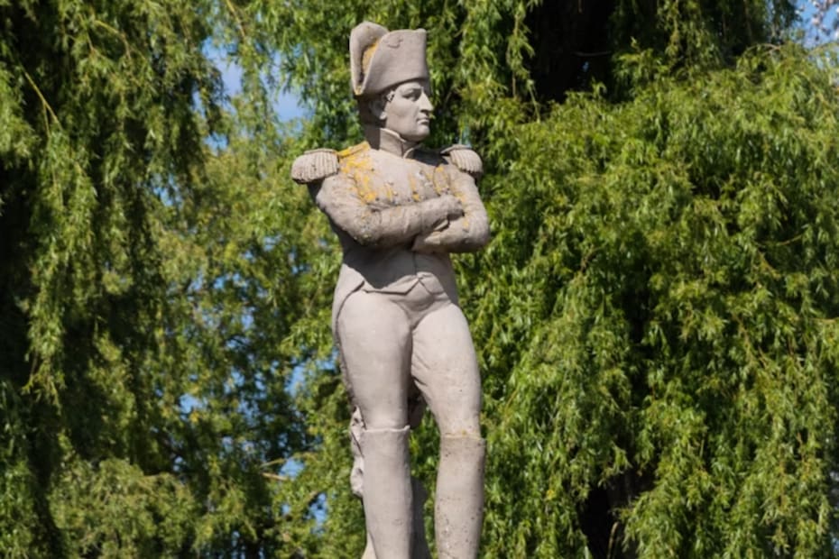 En la batalla es derrotado Napoleón Bonaparte.