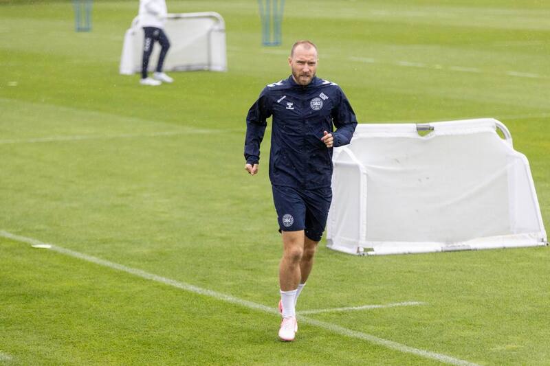 El danés se prepara para el debut ante Eslovenia. EFE.