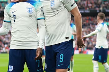 “Sé dónde vives”: Figuras de la Premier League utilizan artimañas para ocultar sus infidelidades