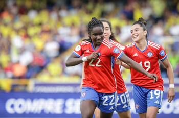 Gravísima lesión deja a La Roja Femenina sin importante delantera para el repechaje mundialista