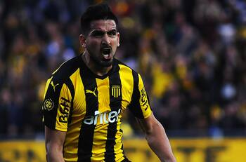 Lucas Viatri toma fuerza para ser el 9 de Colo Colo