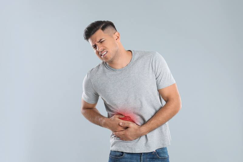 Descubre los alimentos que dañan la función hepática.