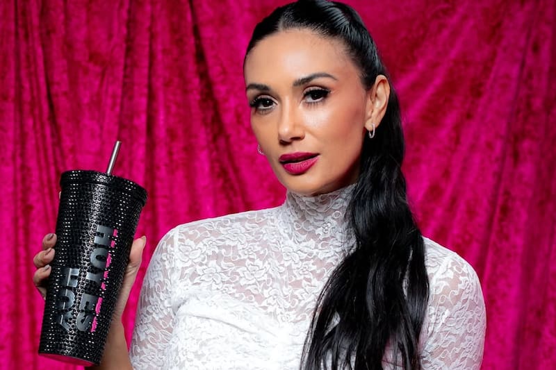 anunció nueva fecha para su fiesta solo para mujeres.