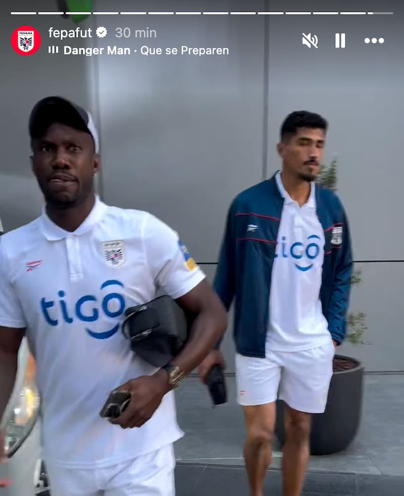 La Selección Panameña va rumbo al Estadio Nacional.